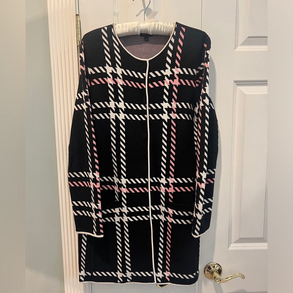 Talbots Long Sweater Black/Pink/Cream Size Medium Snap Buttons Front Pockets